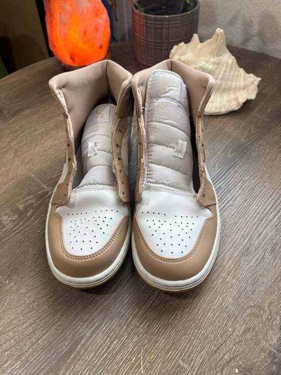 Air Jordan 1 Mid 'Tan Gum' Hemp White 554724-271 - Picture 7 of 14